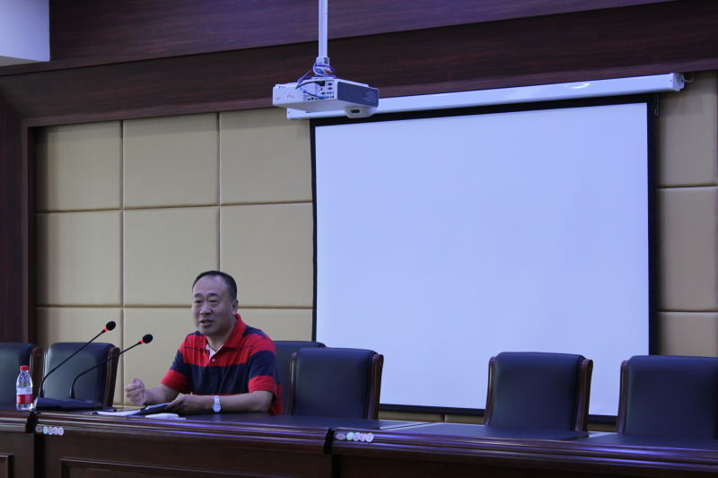 永利集团官网召开研究生论文开题与论文写作说明会