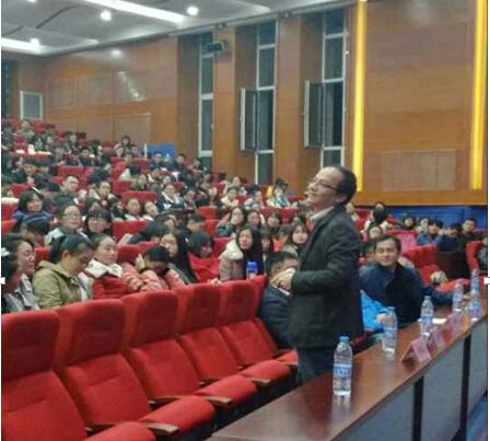 永利集团官网隆重召开新生专业介绍会